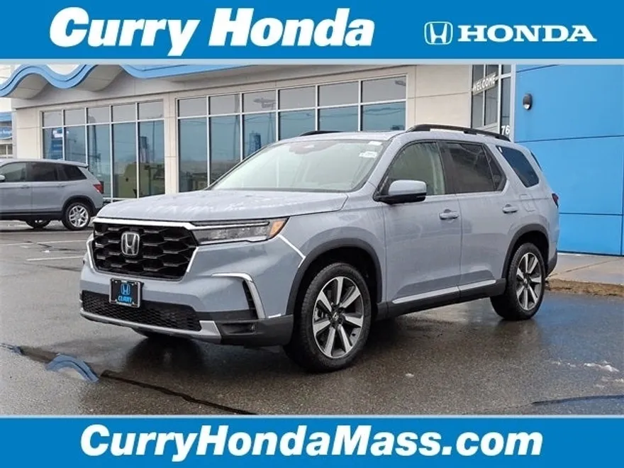 2025 Honda Pilot Touring photo 1
