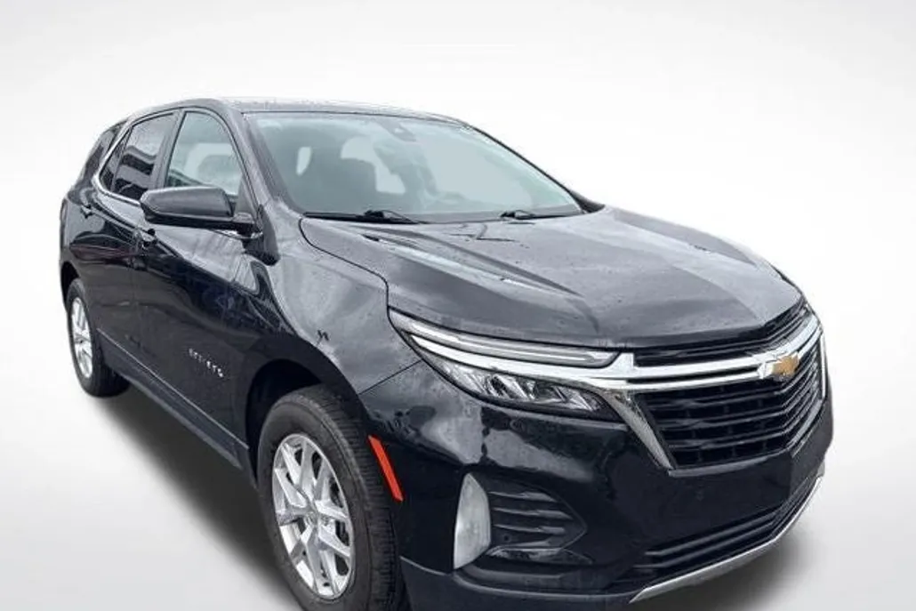 2022 Chevrolet Equinox LT photo 1