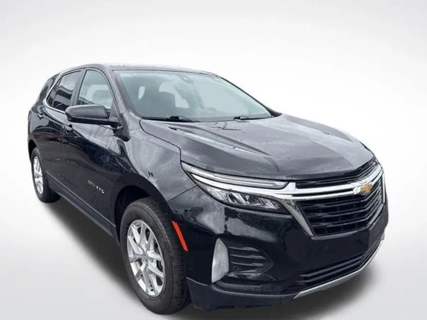 2022 Chevrolet Equinox LT photo 1