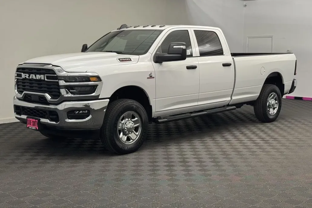 2025 Ram 2500 Tradesman photo 1