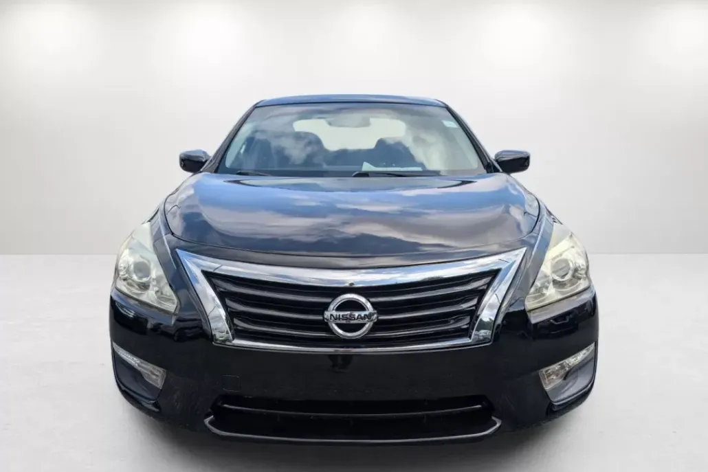 2013 Nissan Altima 2.5 S photo 1