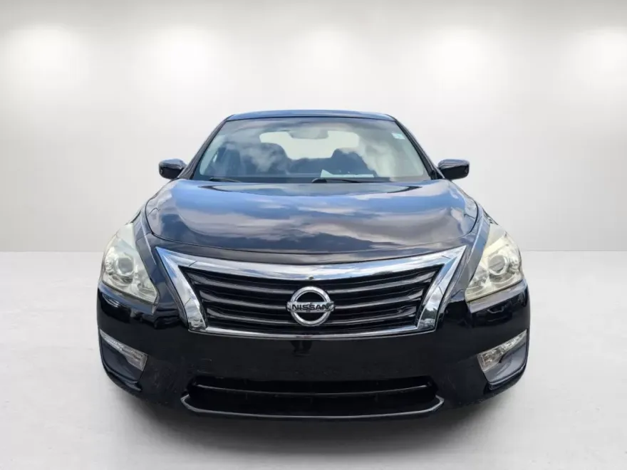 2013 Nissan Altima 2.5 S photo 1