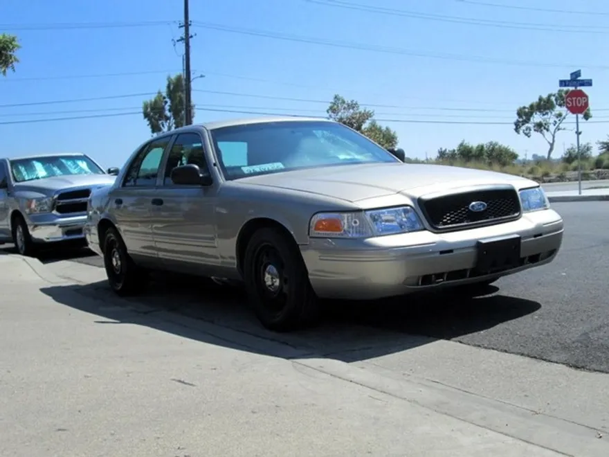 2011 Ford Crown Victoria Police Interceptor photo 1