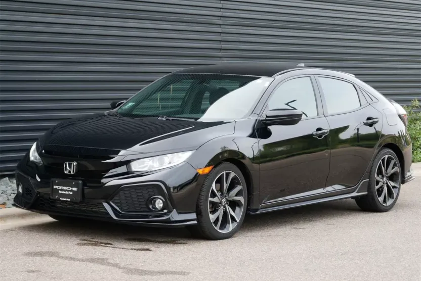 2017 Honda Civic Sport photo 1