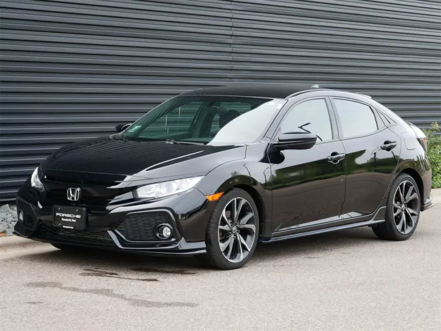 2017 Honda Civic Sport photo 1