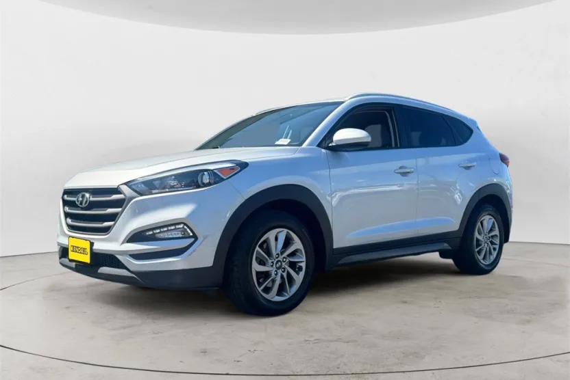 2016 Hyundai Tucson SE photo 1