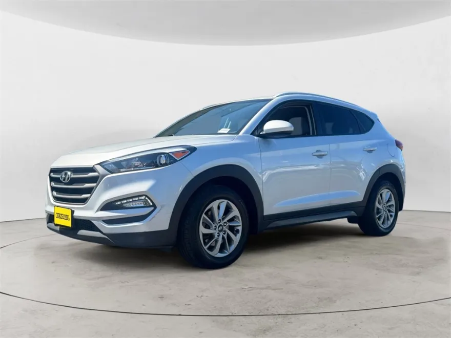 2016 Hyundai Tucson SE photo 1