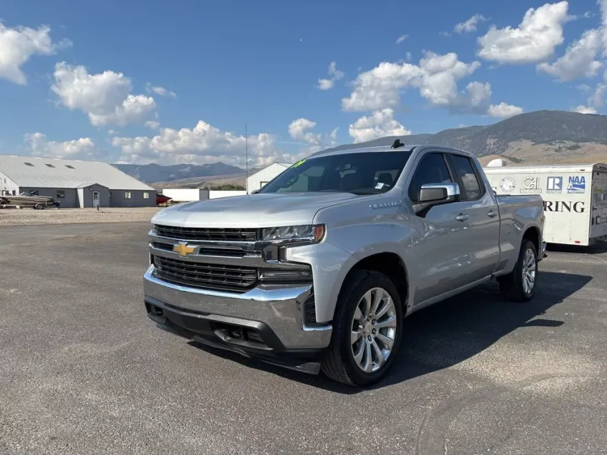 2019 Chevrolet Silverado 1500 LT photo 1