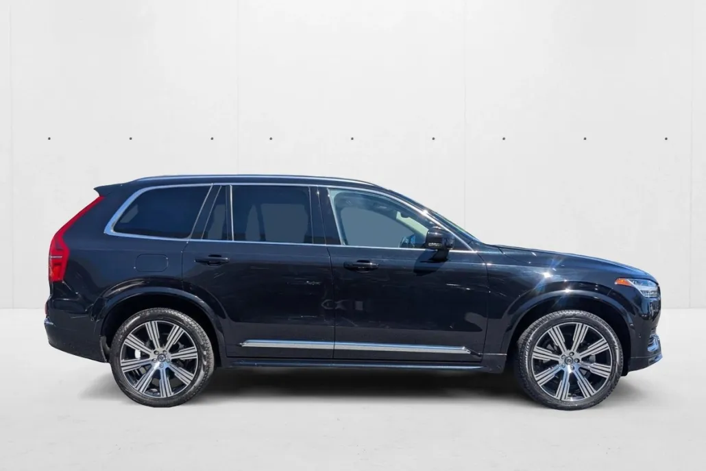 2023 Volvo XC90 AWD Ultimate photo 1