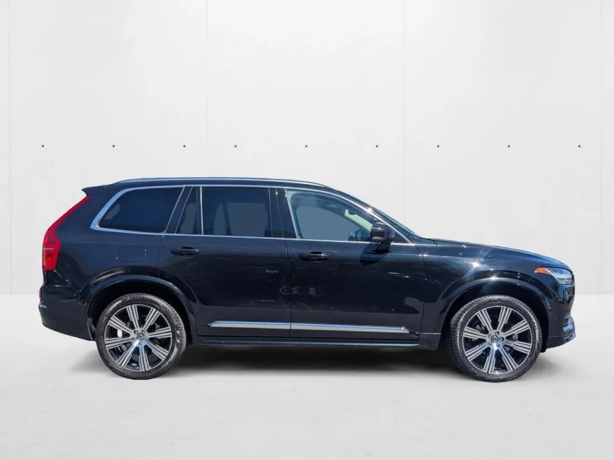 2023 Volvo XC90 AWD Ultimate photo 1