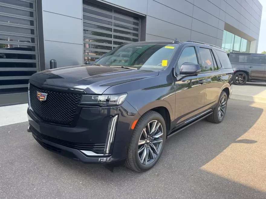 2023 Cadillac Escalade Sport photo 1