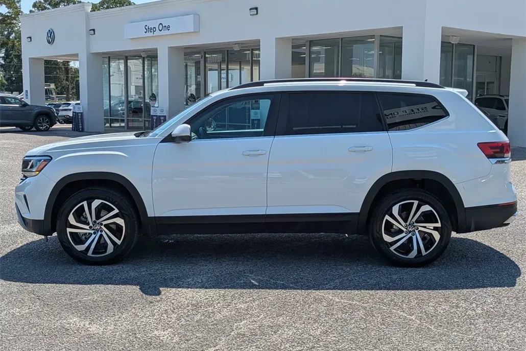 2023 Volkswagen Atlas V6 SE Technology photo 1