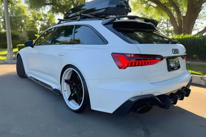 2021 Audi RS 6 Avant Base photo 1