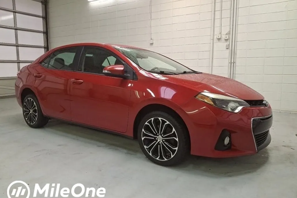 2016 Toyota Corolla L photo 1