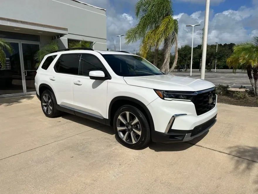 2024 Honda Pilot Elite photo 1