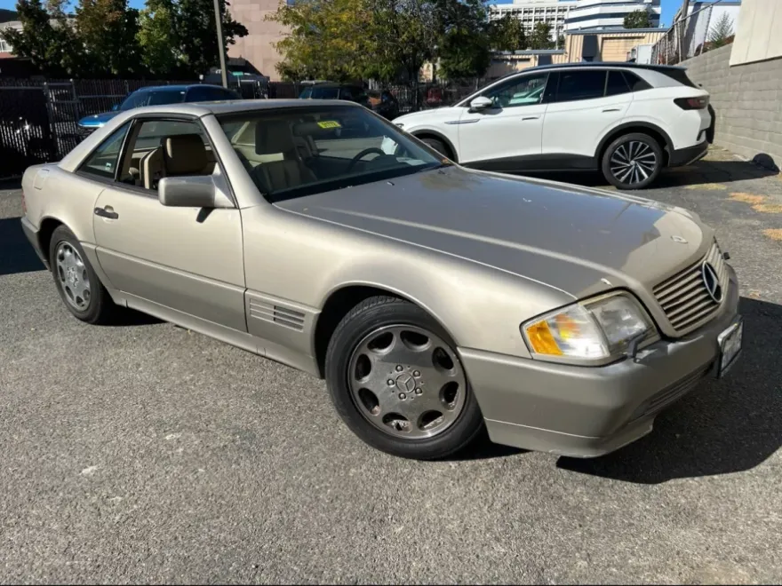 1995 Mercedes Benz SL photo 1