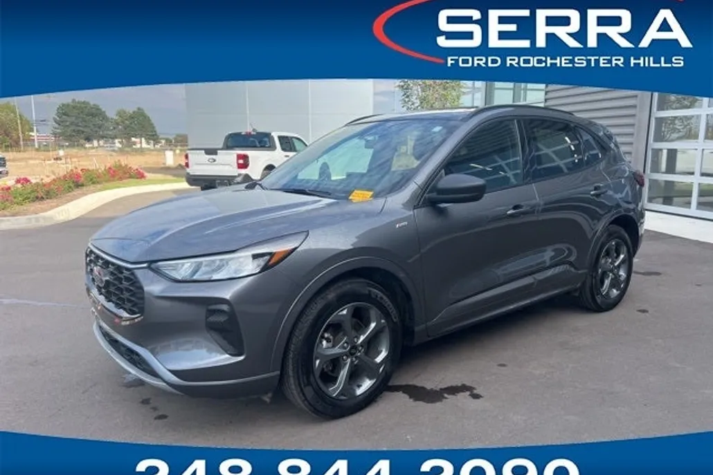 2023 Ford Escape ST-Line photo 1