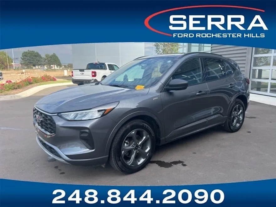 2023 Ford Escape ST-Line photo 1