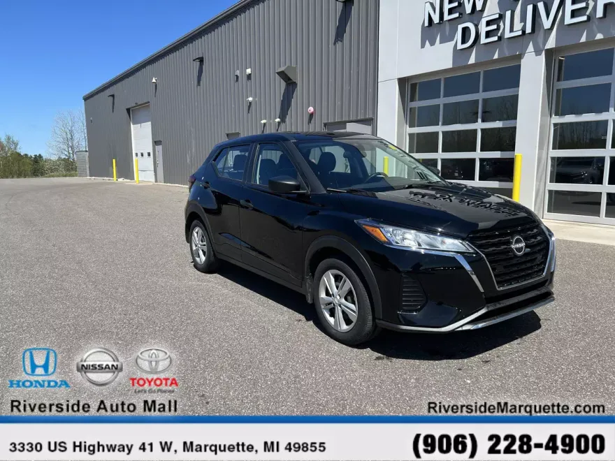 2023 Nissan Kicks S photo 1