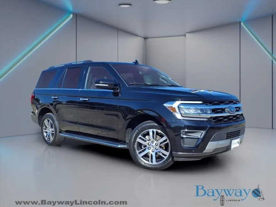 2023 Ford Expedition Limited photo 1