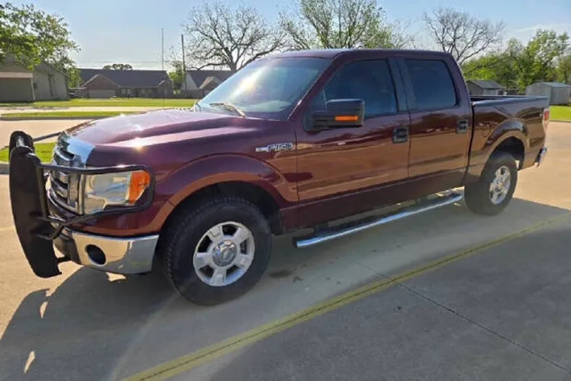 2010 Ford F-150 XL photo 1