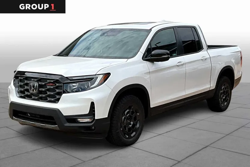 2025 Honda Ridgeline TrailSport photo 1