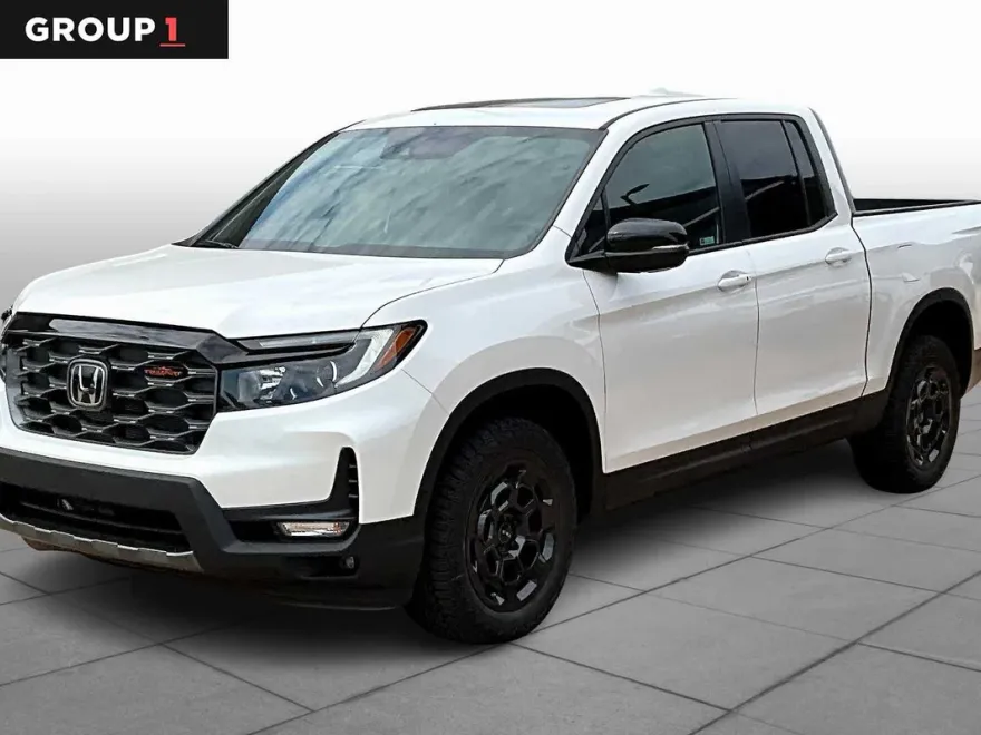 2025 Honda Ridgeline TrailSport photo 1