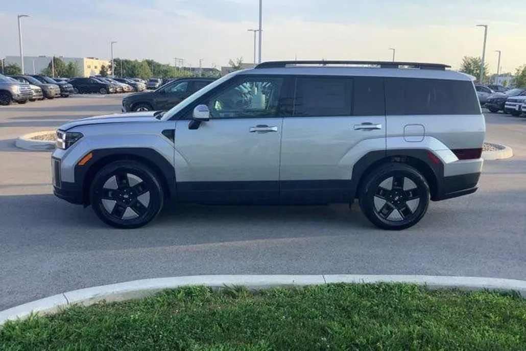 2026 Hyundai Santa Fe SEL photo 1