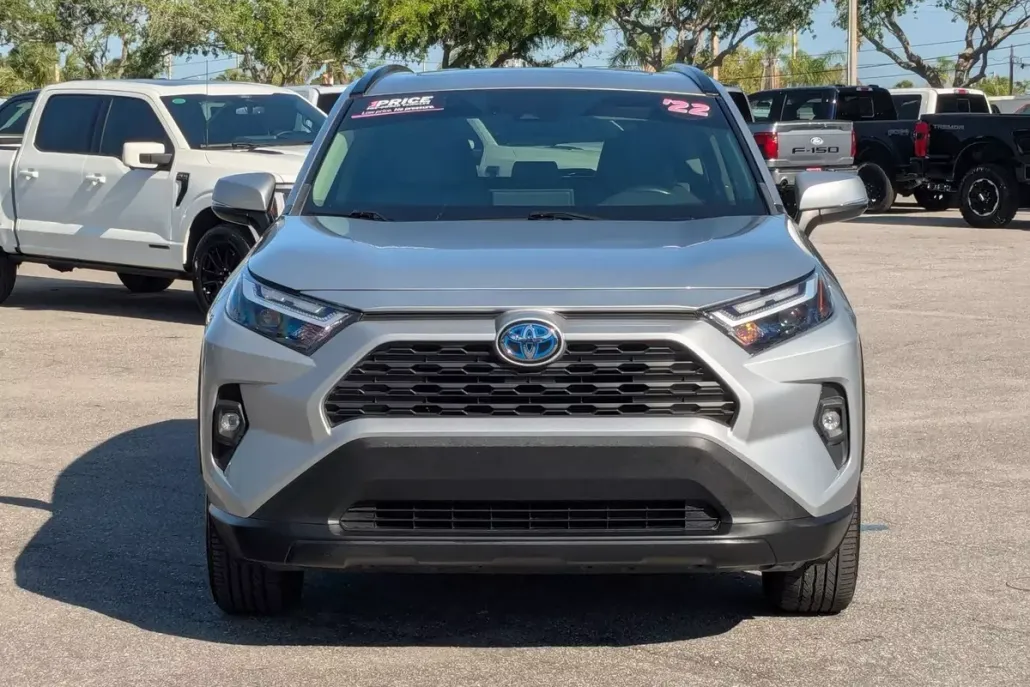2022 Toyota RAV4 Hybrid XLE Premium photo 1