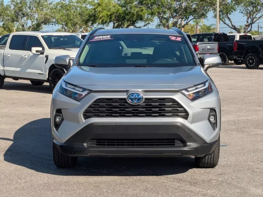 2022 Toyota RAV4 Hybrid XLE Premium photo 1