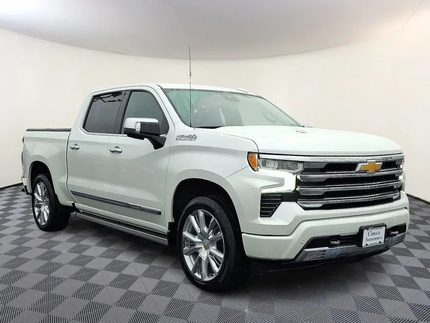 2025 Chevrolet Silverado 1500 High Country photo 1