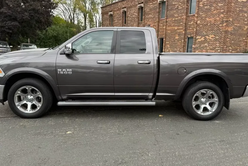 2014 Ram 1500 Laramie photo 1