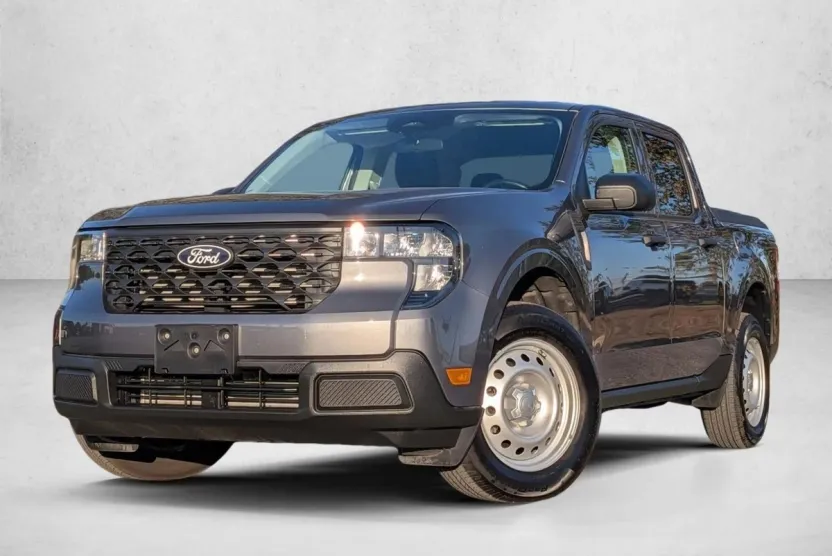 2025 Ford Maverick XL photo 1