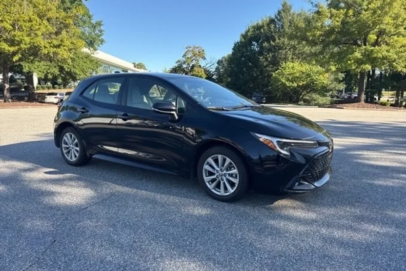 2024 Toyota Corolla SE photo 1