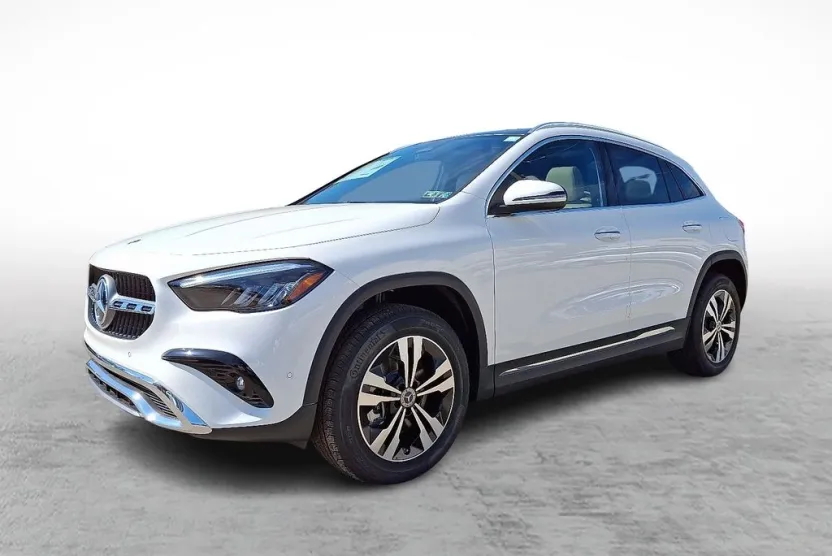 2026 Mercedes Benz GLA 250 4MATIC photo 1