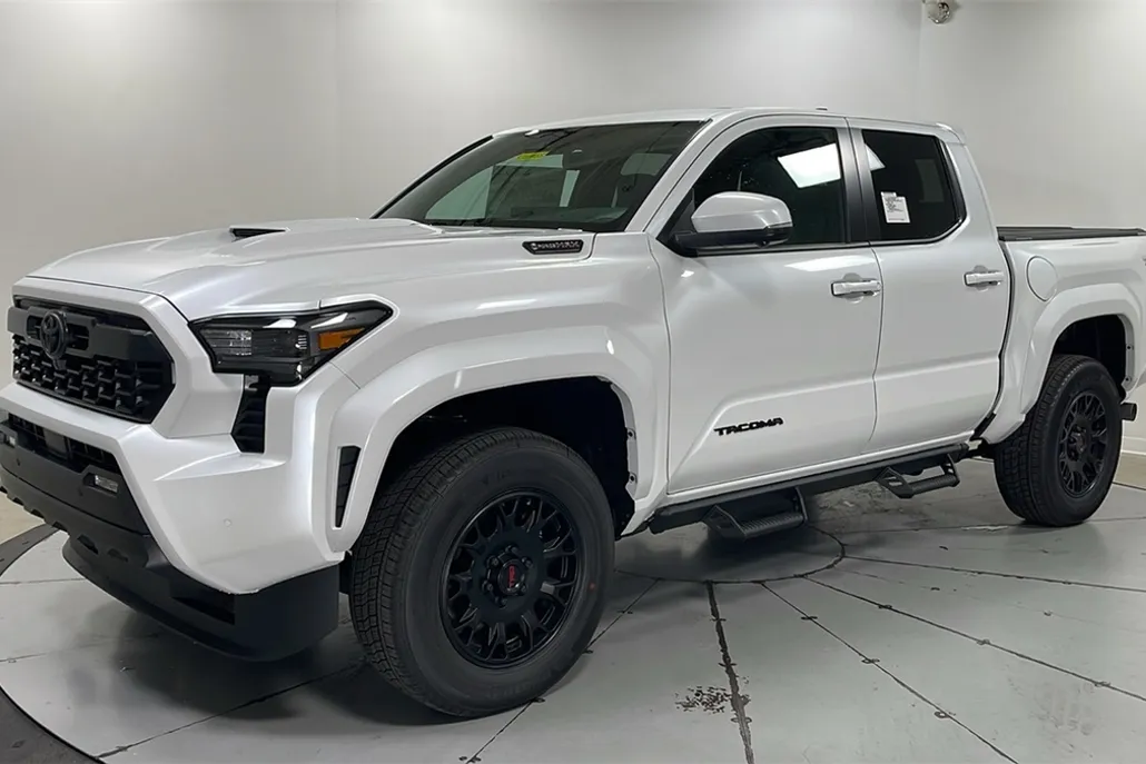 2025 Toyota Tacoma TRD Sport Double Cab photo 1