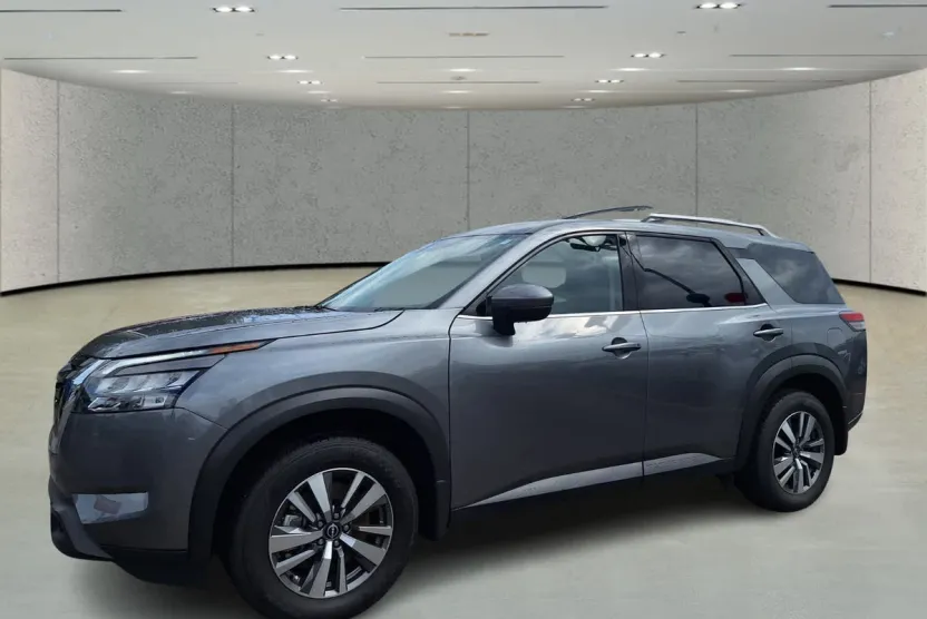 2025 Nissan Pathfinder SL photo 1
