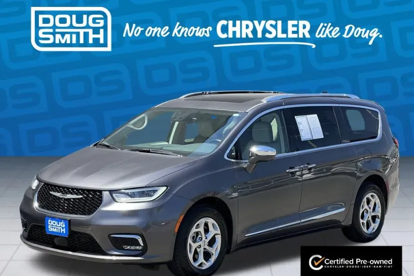 2021 Chrysler Pacifica Limited photo 1