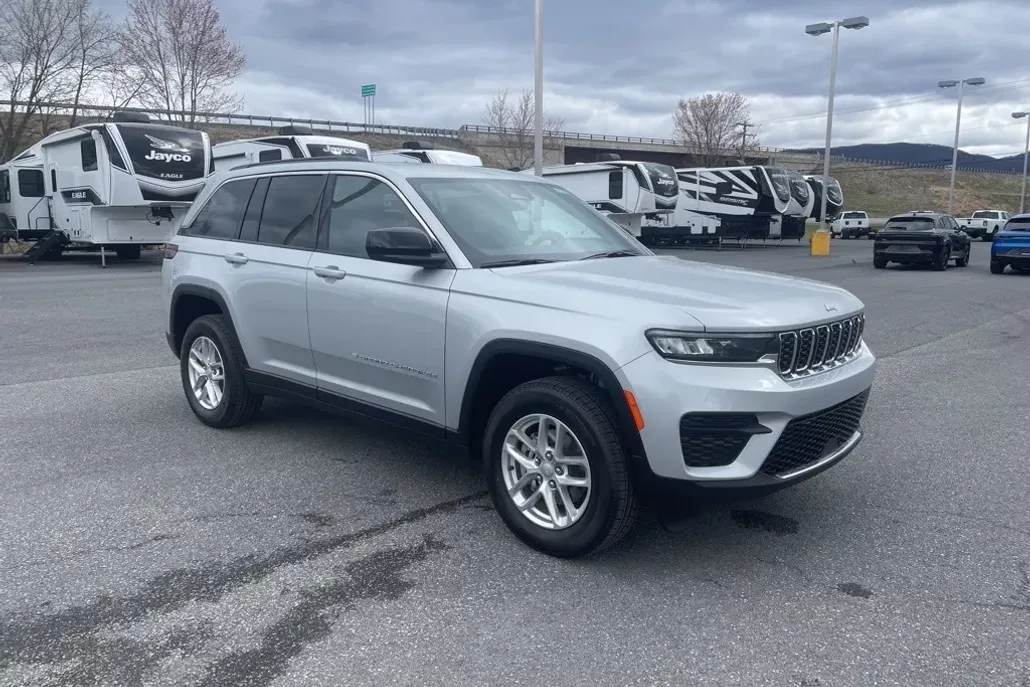 2025 Jeep Grand Cherokee Laredo X photo 1