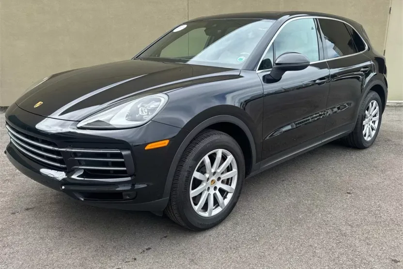 2022 Porsche Cayenne Base photo 1