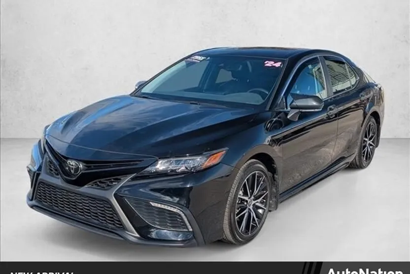 2024 Toyota Camry SE photo 1