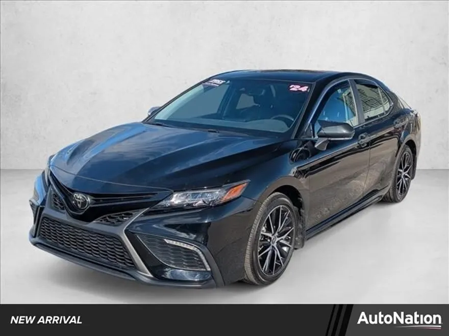 2024 Toyota Camry SE photo 1
