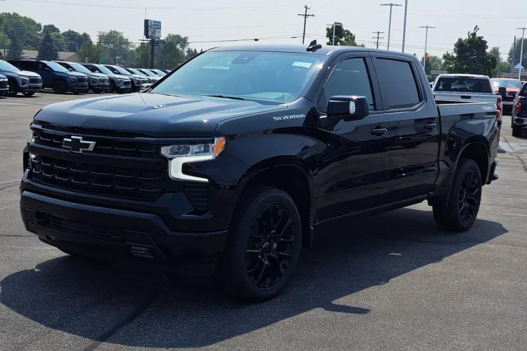 2026 Chevrolet Silverado 1500 RST photo 1