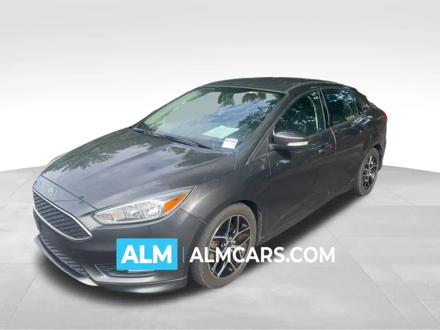 2015 Ford Focus SE photo 1