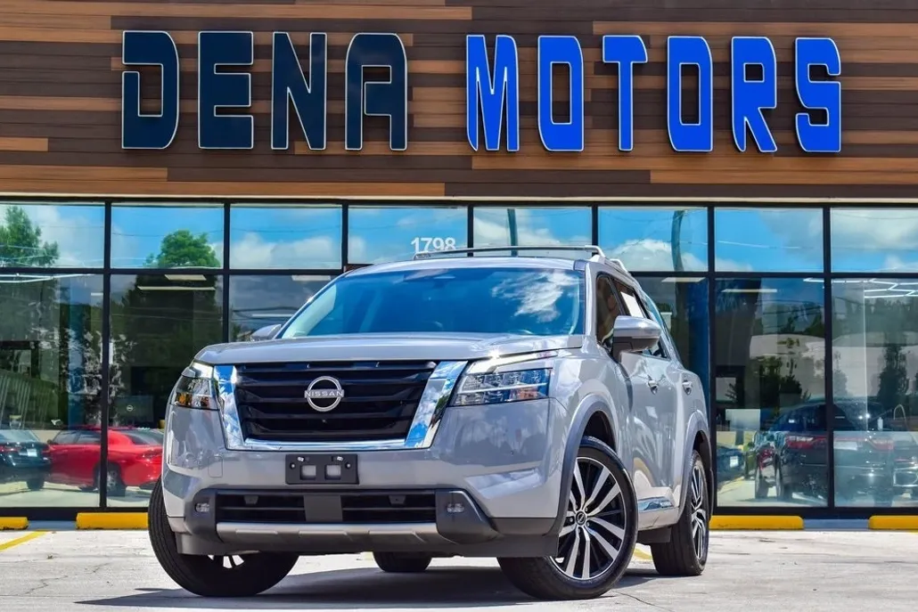 2023 Nissan Pathfinder Platinum photo 1