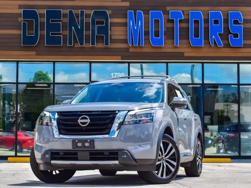2023 Nissan Pathfinder Platinum photo 1