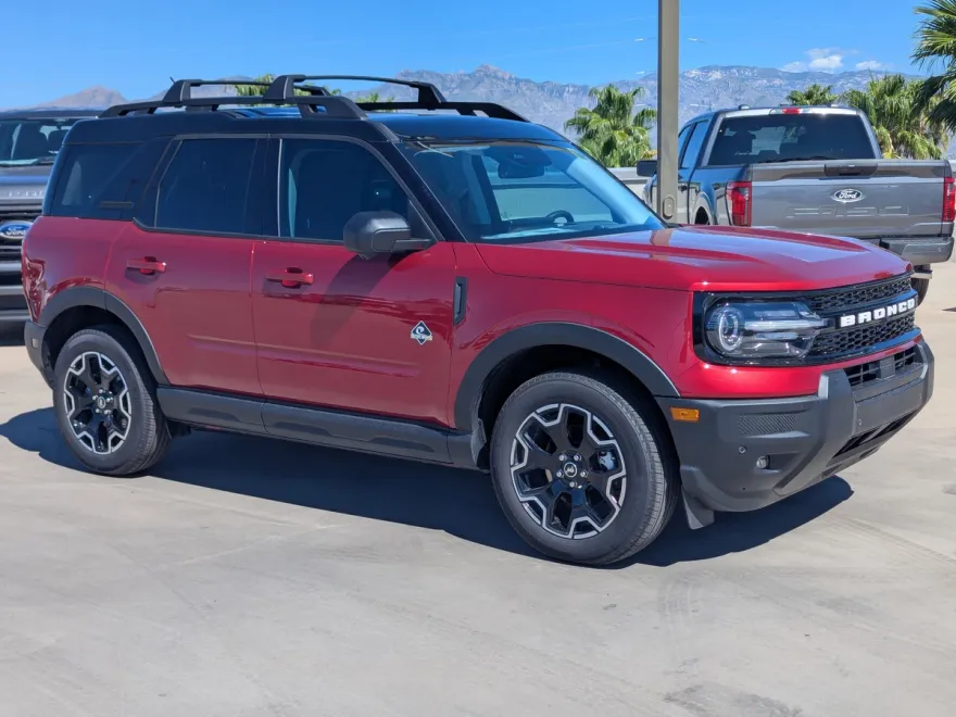 2025 Ford Bronco Sport Outer Banks photo 1