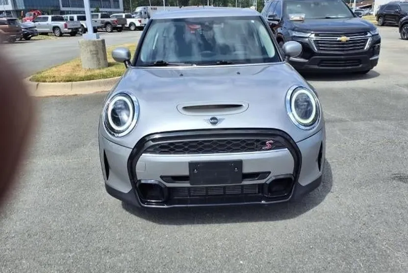 2024 Mini Cooper 4 Door Hardtop S photo 1