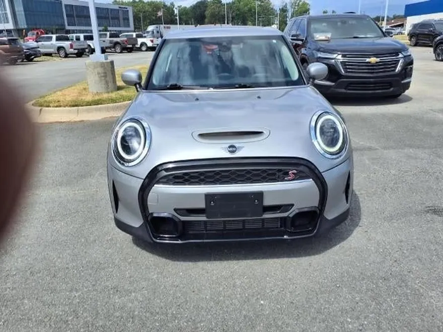 2024 Mini Cooper 4 Door Hardtop S photo 1
