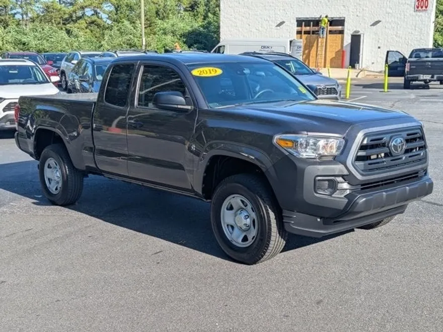 2019 Toyota Tacoma SR5 photo 1